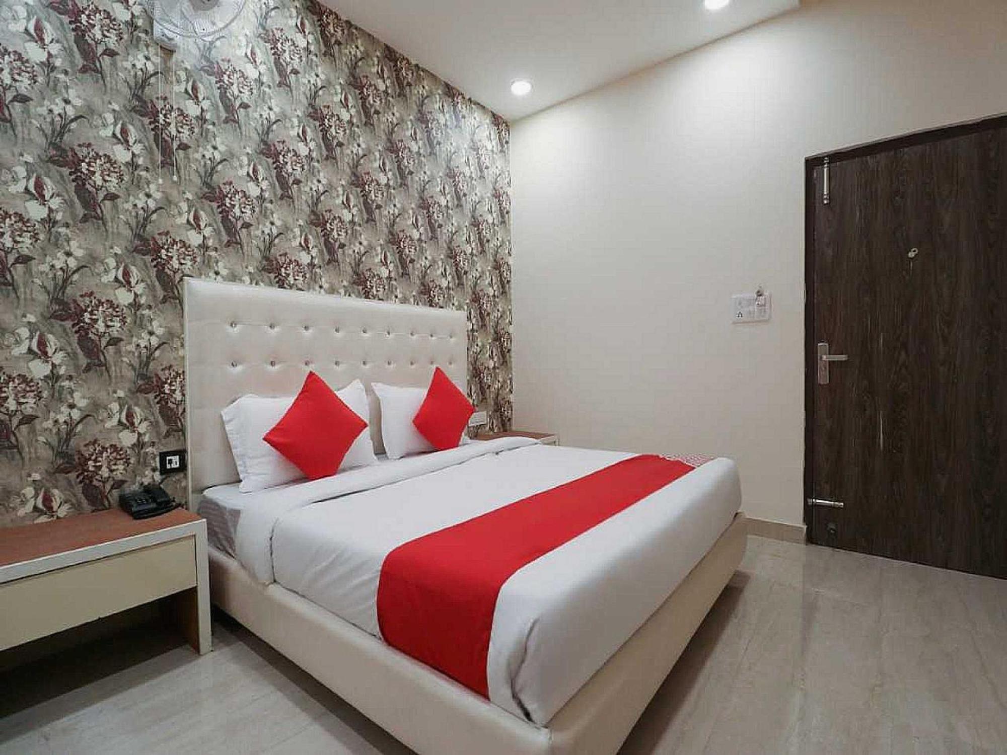 Hotel Anand アムリトサル エクステリア 写真